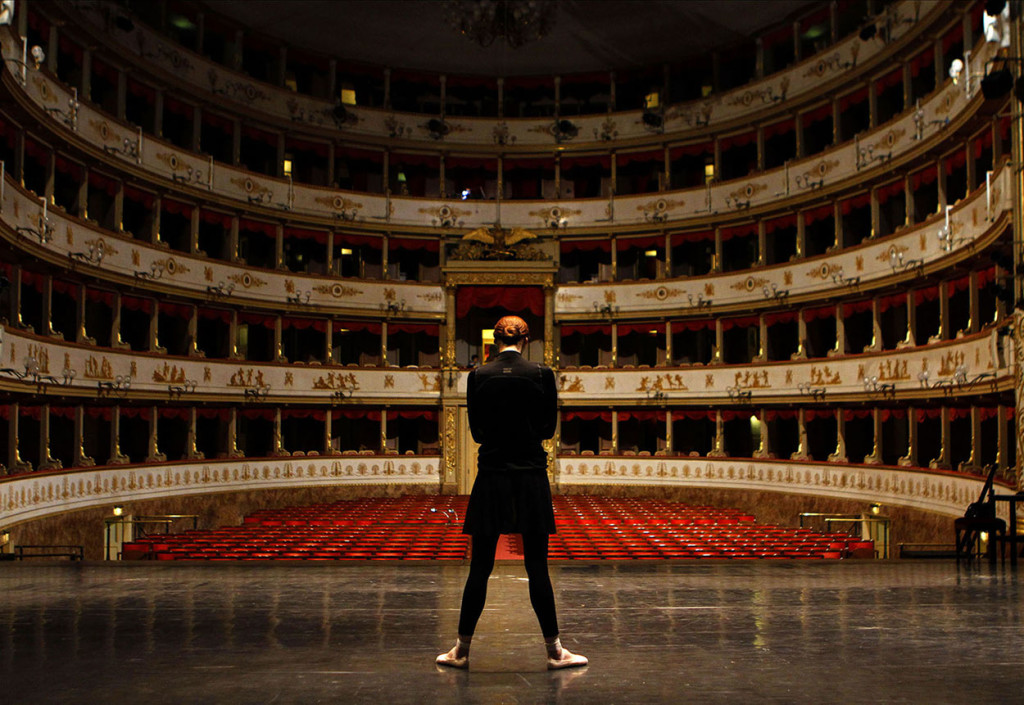 massimo-gatti-loneliness-Svetlana-Zakharova-Teatro-Modena-2015